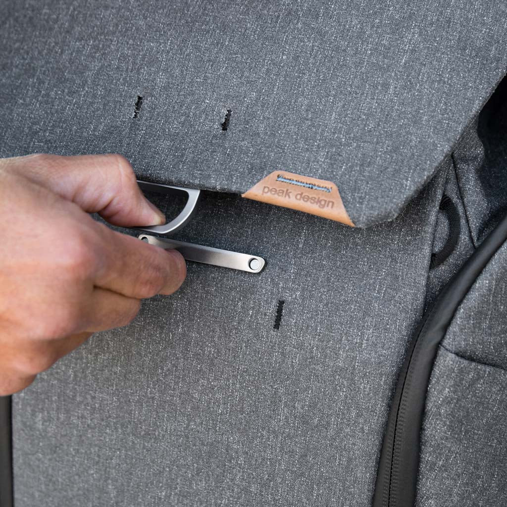 Everyday Backpack | 20L | Charcoal (PFAS) - Image 8