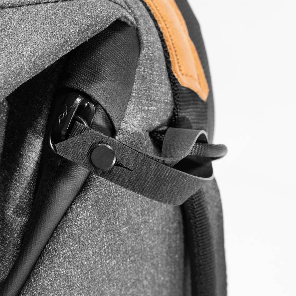 Everyday Backpack | 20L | Charcoal | Factory 2nd - Image 5