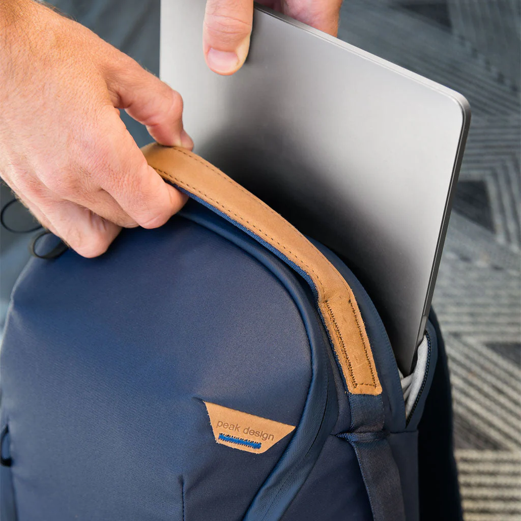 Everyday Backpack Zip | 20L | Midnight - Image 8