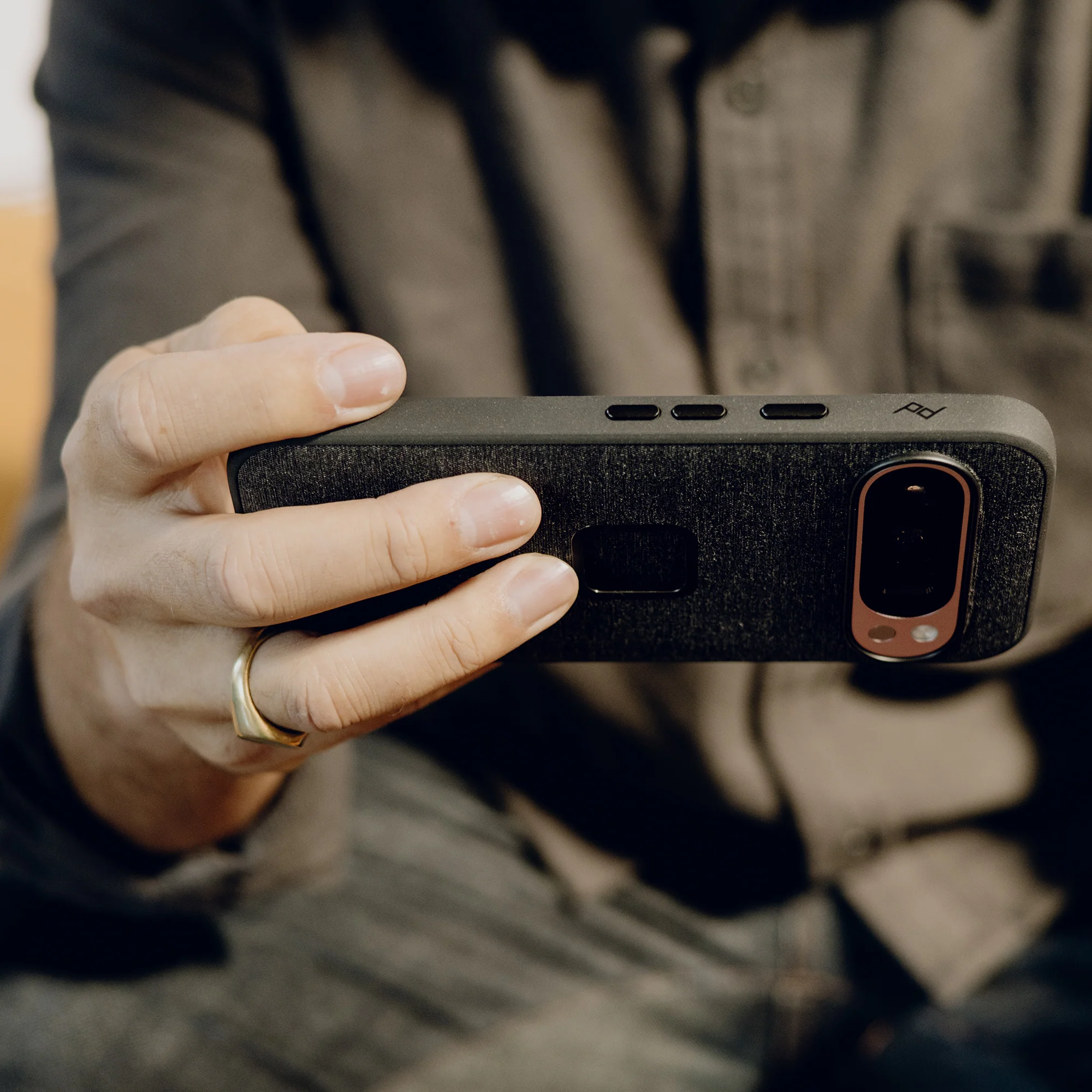 Everyday Case for Pixel 9 Pro | Everyday Case Loop | Charcoal | Nylon - Image 2