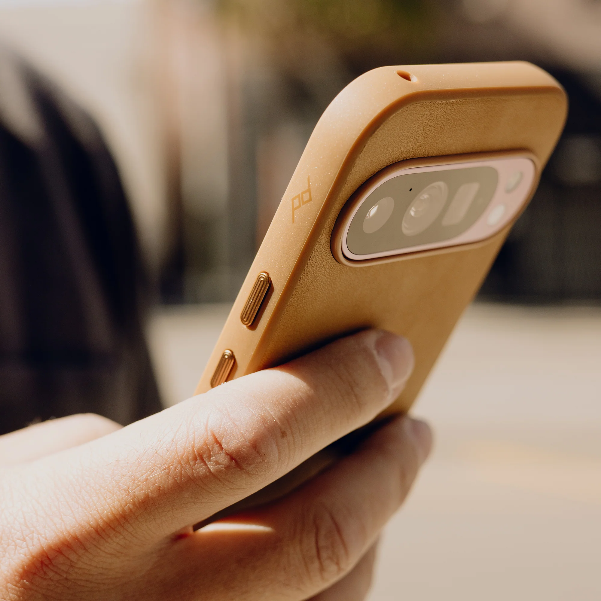 Everyday Case for Pixel 9 | Everyday Case | Tan | Clarino - Image 4
