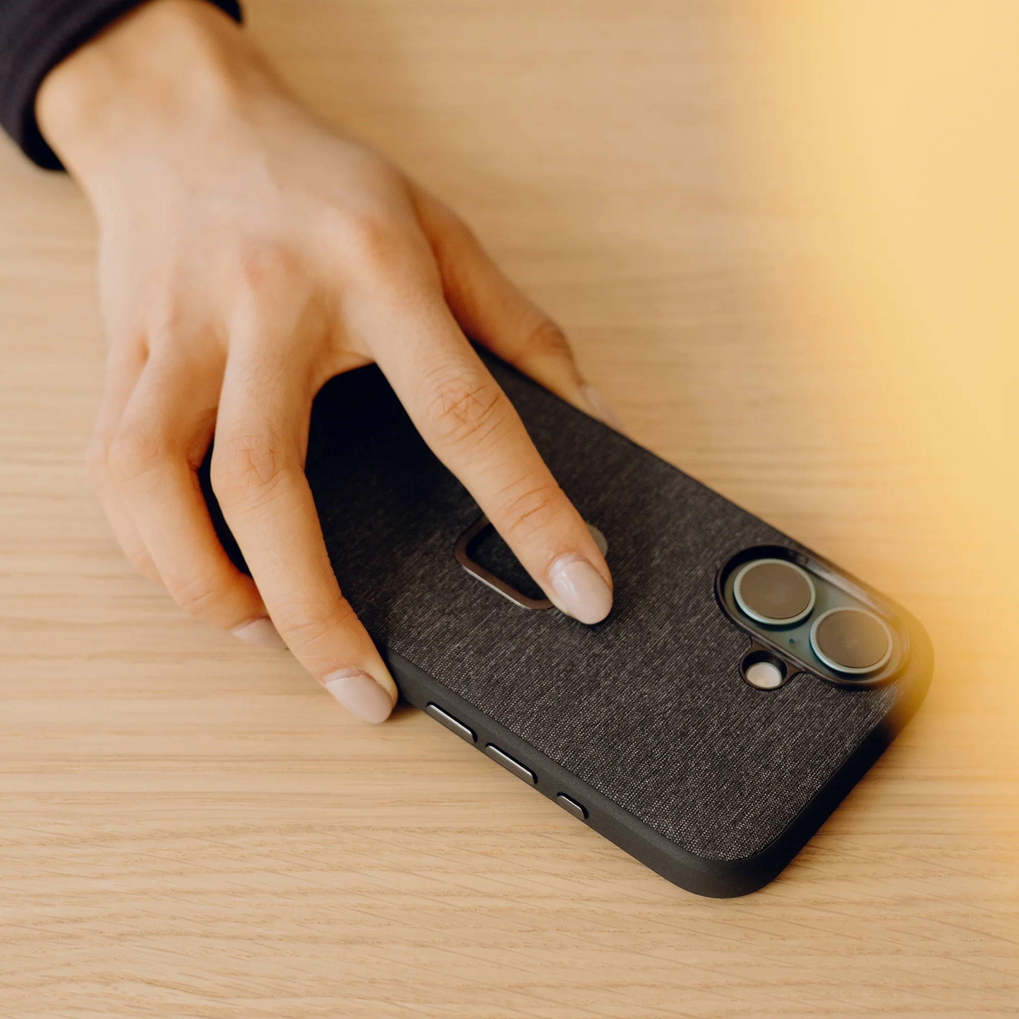 Everyday Case | iPhone 16 Charcoal - Image 3