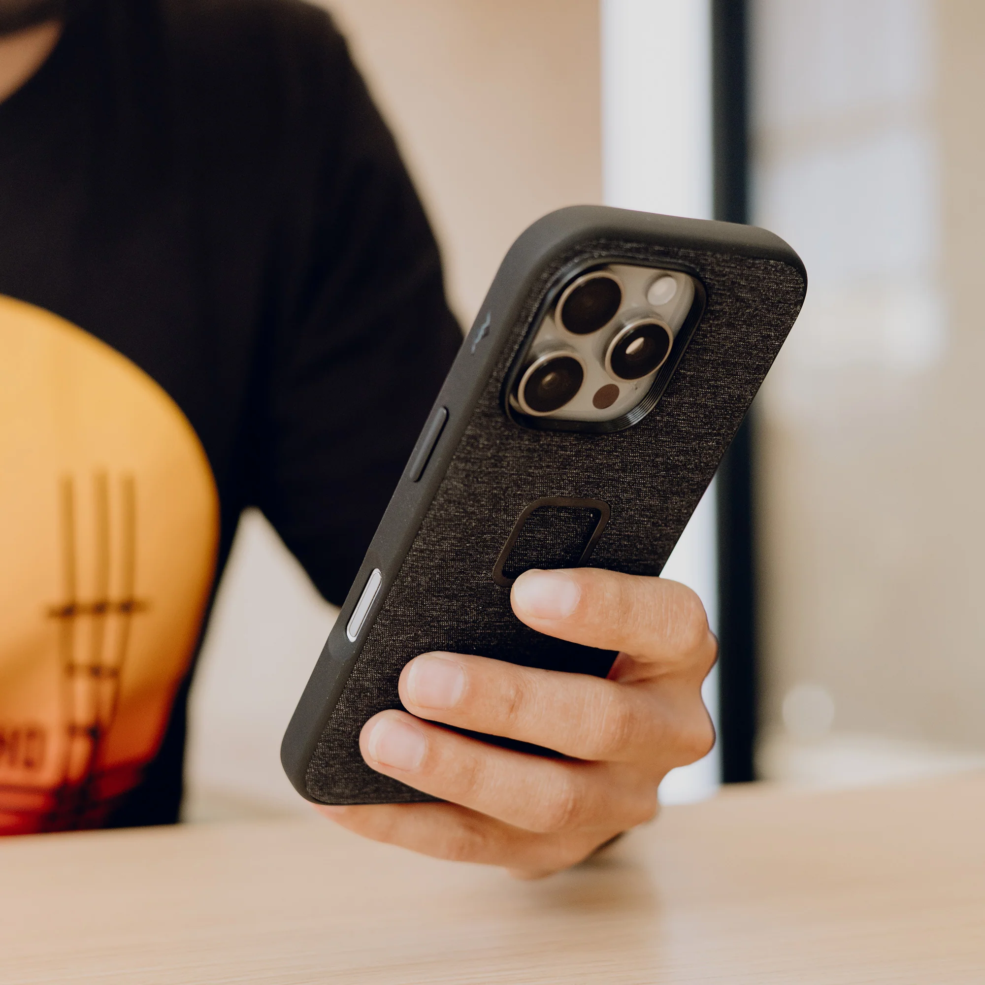 Everyday Case | iPhone 16 Pro Charcoal - Image 2