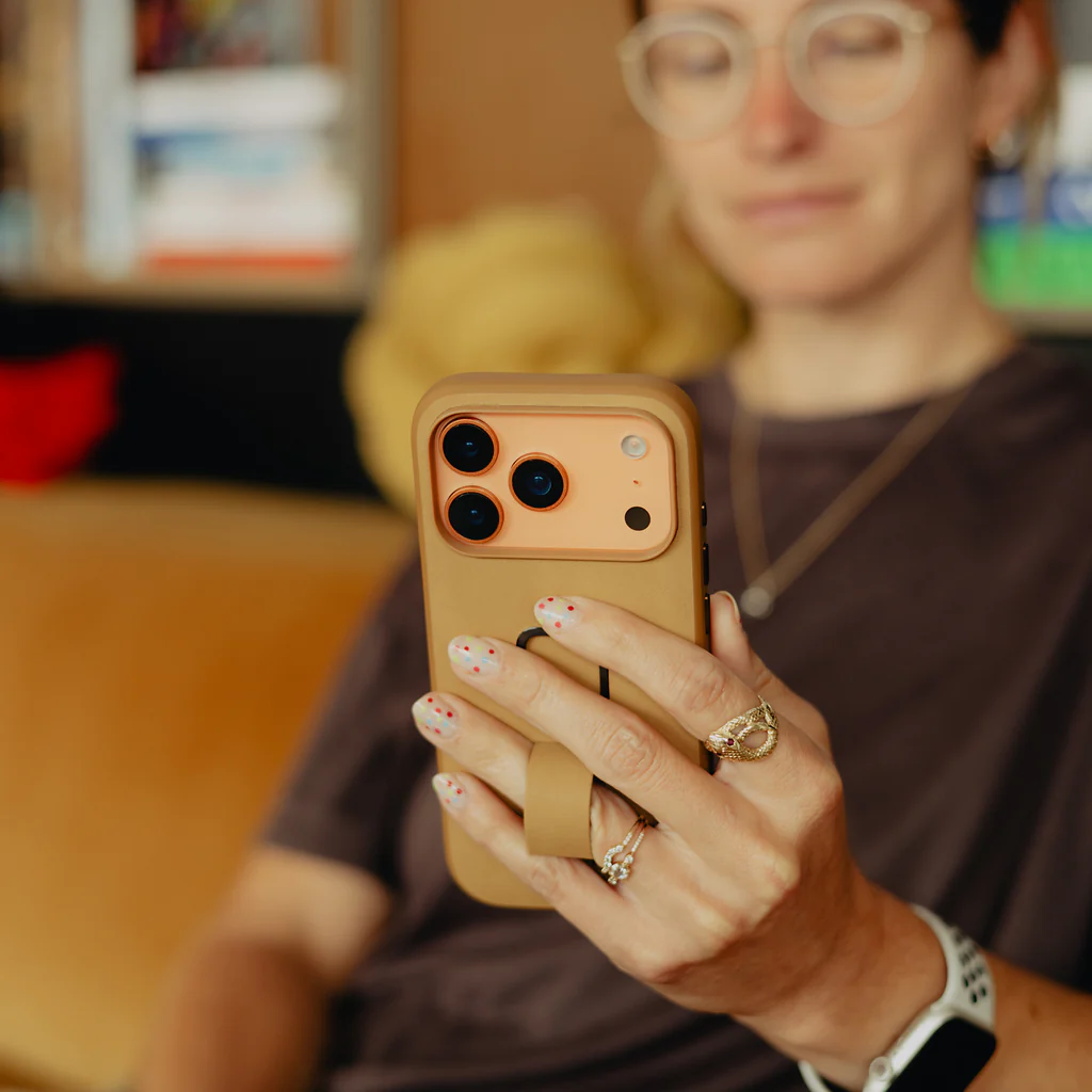 Everyday Loop Case | iPhone 17 Pro Max | Tan - Image 3