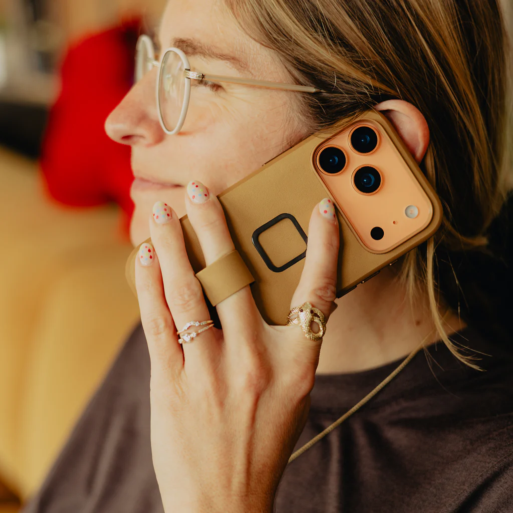 Everyday Loop Case | iPhone 17 Pro | Tan - Image 3