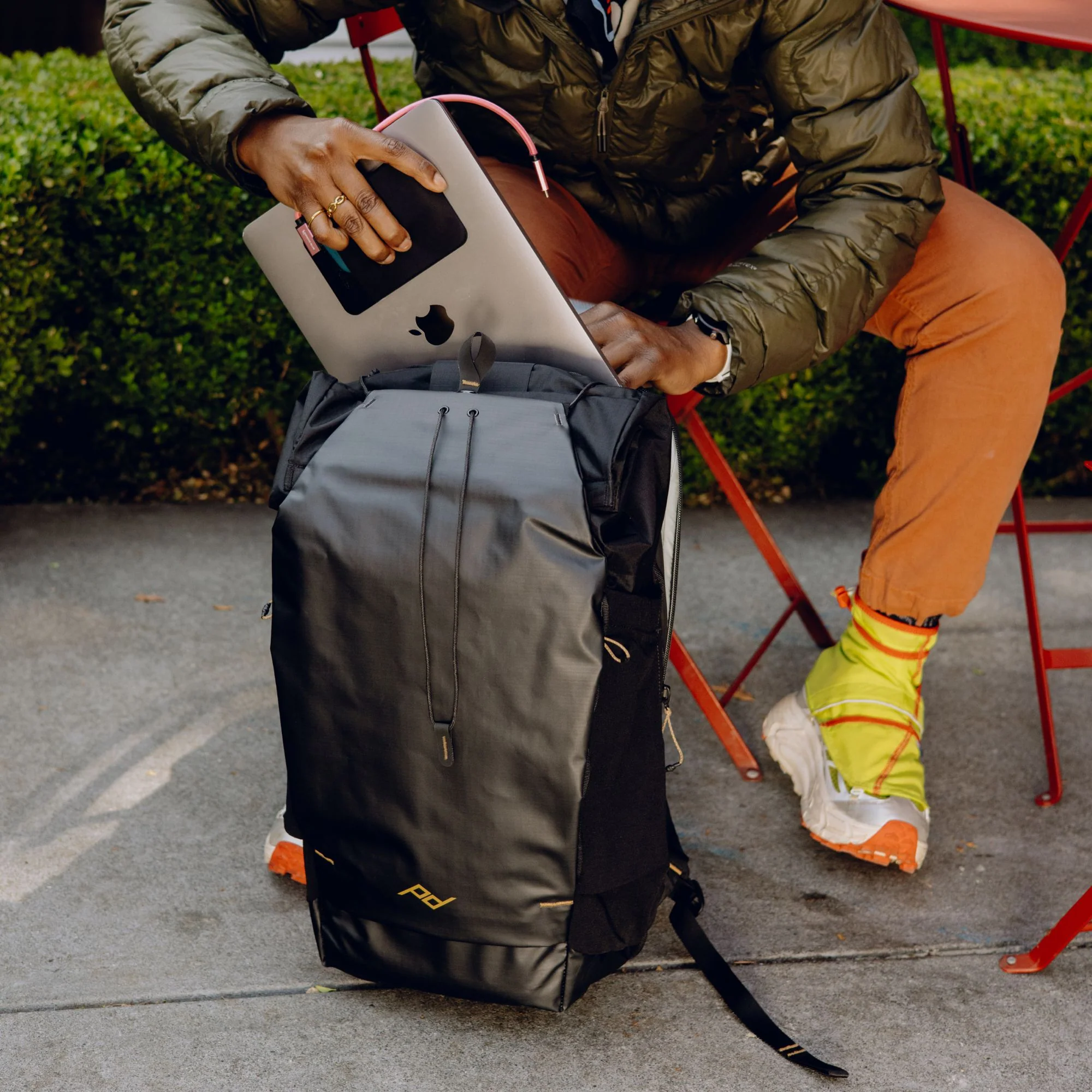 Outdoor Backpack | 25L | Black - Image 11