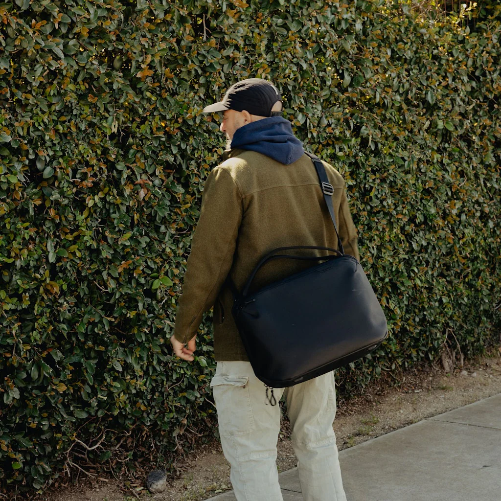 Travel Weekender | 25L | Black - Image 6