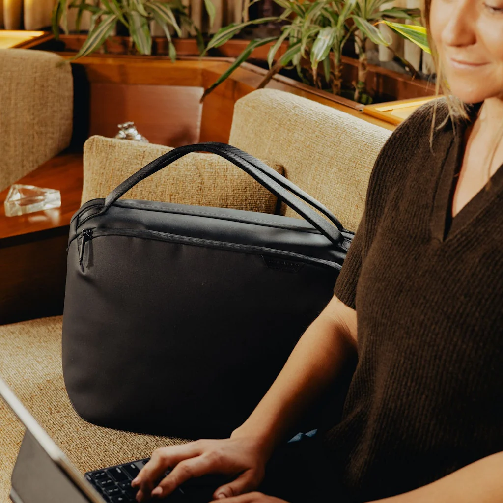 Travel Weekender | 25L | Black - Image 7