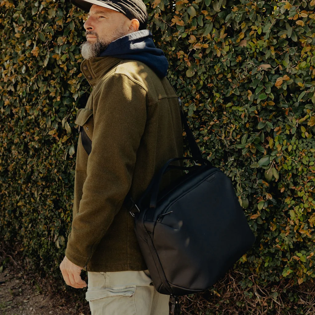 Travel Weekender | 25L | Black - Image 9